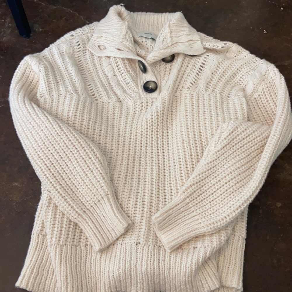 Arie sweater